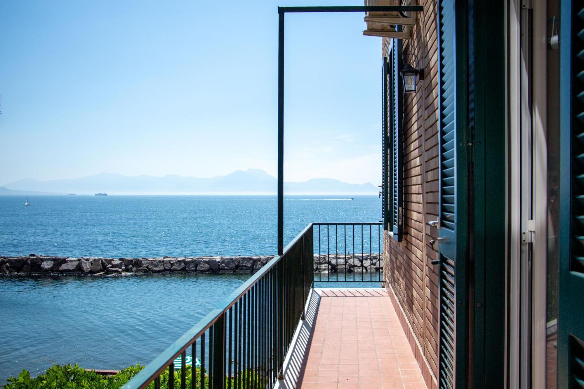 Wanderlust Aria Di Mare Apartment Naples Luaran gambar